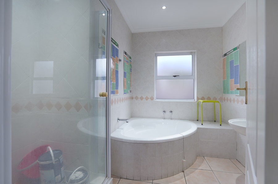 3 Bedroom Property for Sale in Parklands Western Cape